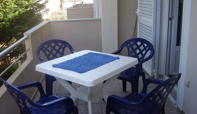 One bedroom apartment with terrace Nin, Zadar (A-15861-b)