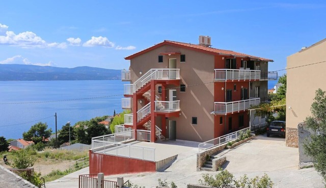 One bedroom apartment with balcony and sea view Stanići, Omiš (A-10324-a)