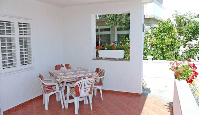 One bedroom apartment with terrace Banjol, Rab (A-5007-a)