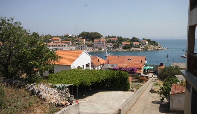 One bedroom apartment with terrace and sea view Sali, Dugi otok (A-454-d)