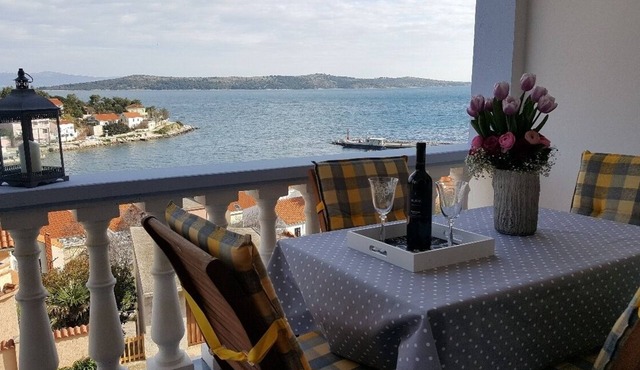 One bedroom apartment with terrace and sea view Sali, Dugi otok (A-890-e)