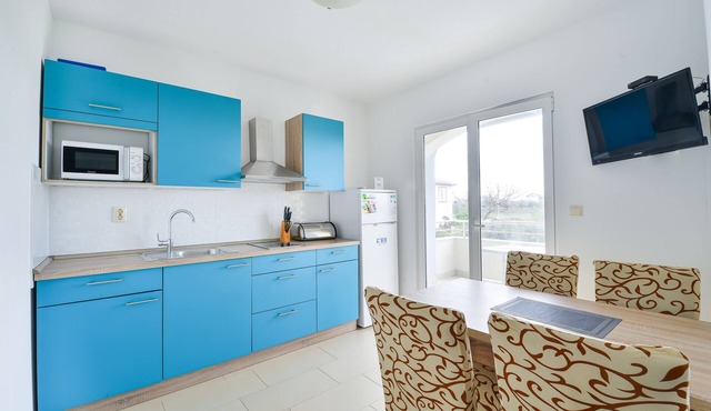 One bedroom apartment with terrace Vrsi, Zadar (A-15944-b)