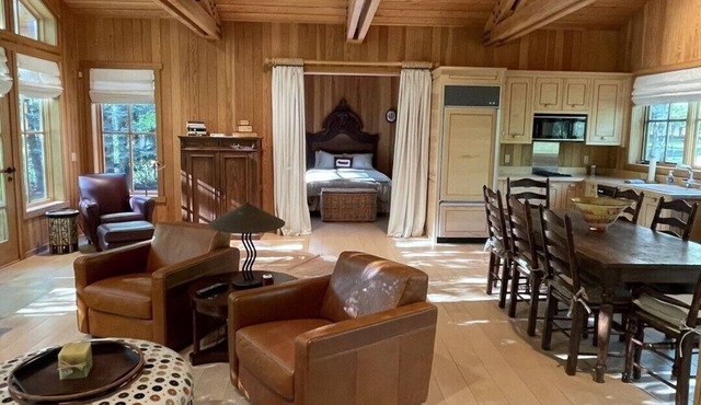 One Bedroom Cabin Queen Size Bed