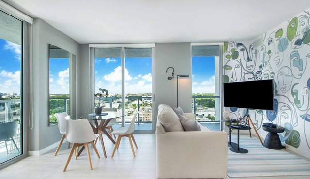 One Bedroom Condo King Bed With City Views