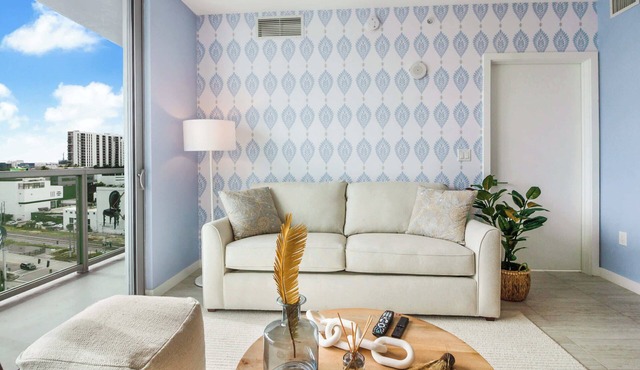 One Bedroom Condo King Bed With City Views
