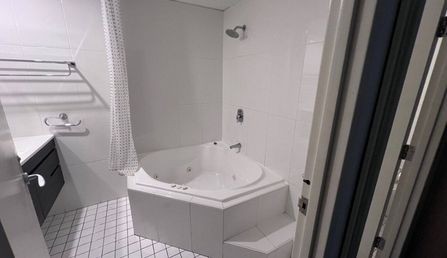 One Bedroom Deluxe Spa Apartment