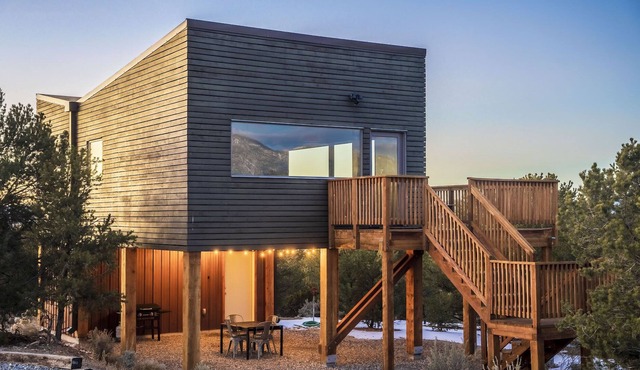One Bedroom Elevated Home with 360 Degree Mountain Views