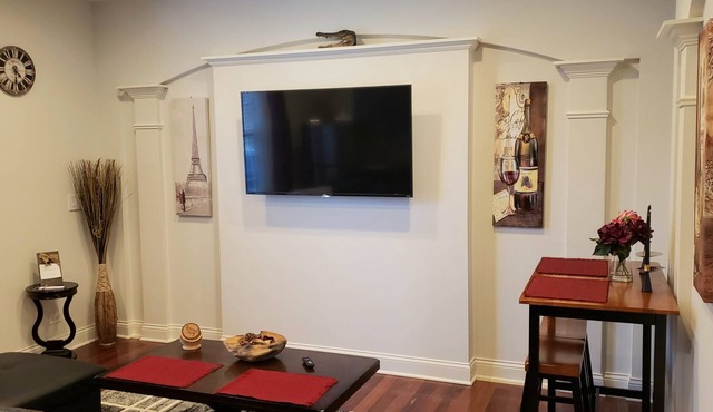 ONE-BEDROOM EUROPEAN STYLE DELUXE SUITE