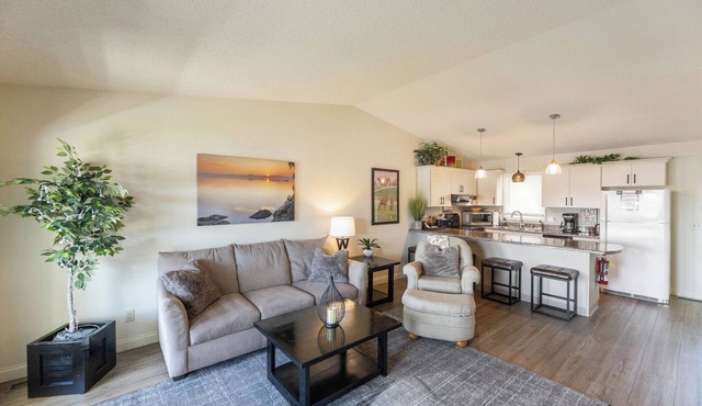 One Bedroom Harbor View Condo