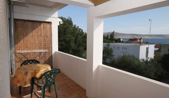 One bedroom apartment with terrace and sea view Starigrad, Paklenica (A-6587-b)
