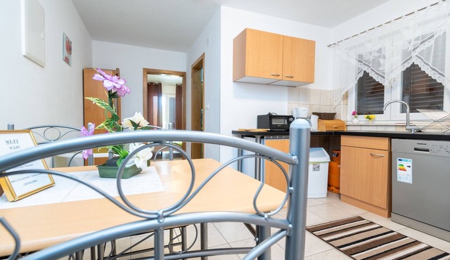 One bedroom apartment with balcony and sea view Tribanj Šibuljina, Paklenica (A-17818-b)