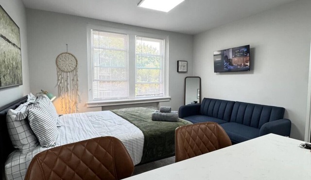 One bedroom in United States of America, New Haven