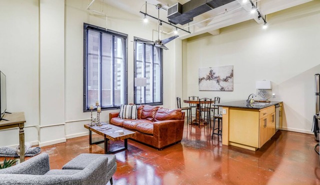 One Bedroom Industrial Loft in Downtown Fort Worth