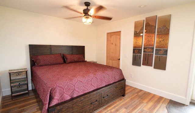 One Bedroom Lake View Suite at our Lakefront Paradise. Pool, Hot Tub, Kayaks and more. Sleeps 2 Adults