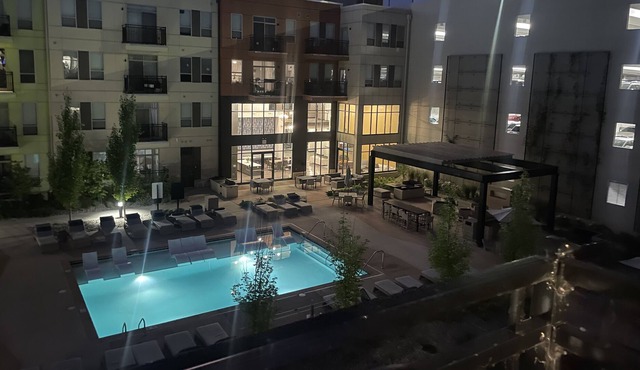 One bedroom luxury apartment 5 minutes from Notre Dame!