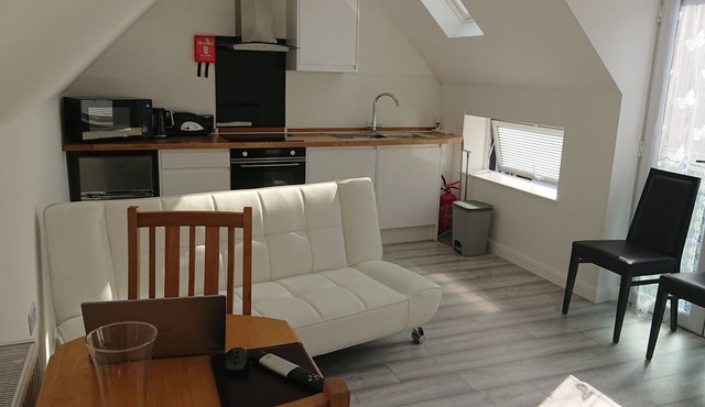 One Bedroom Modern Terraced House