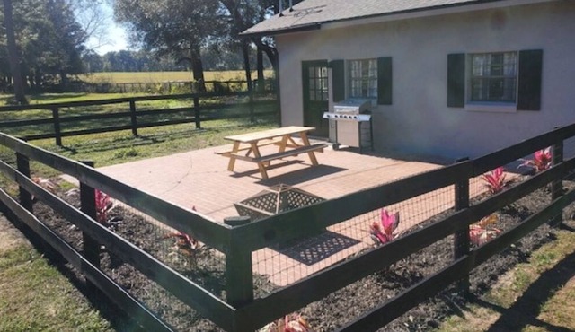 One Bedroom on picturesque horse farm. Newly renovated.