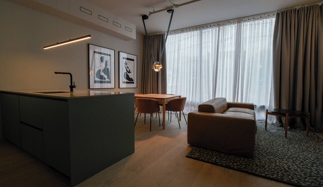 One bedroom, one bathroom luxury residence with concierge services & Laundry