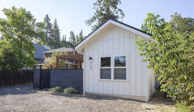 One bedroom one bathroom studio with full kitchen and stunning patio.