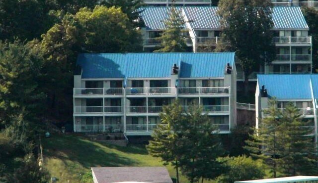 One bedroom/Pet freindly/Waterfront