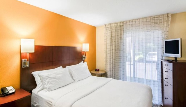 One Bedroom Queen Suite with sofa bed and fully equipped kitchen