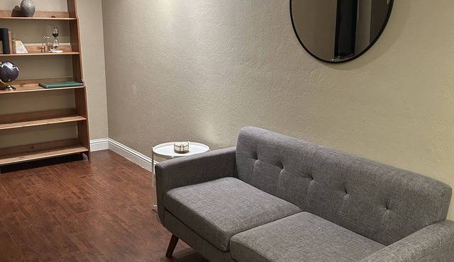 One bedroom redwood retreat with hiking trails