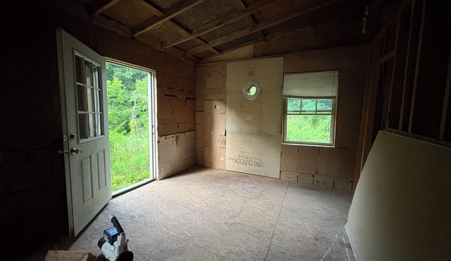 One Bedroom Rustic Cabin