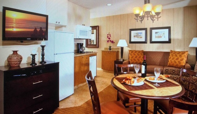 One Bedroom sleeps 4 Avail July 4th & Aug, San Clemente Beach of Southern