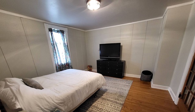 One Bedroom Suite in the heart of New Glarus