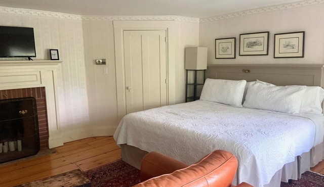 One bedroom suite in historic farmhouse