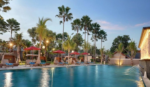 One Bedroom Suite Villa with a private pool only 5 minutes drive to the beach