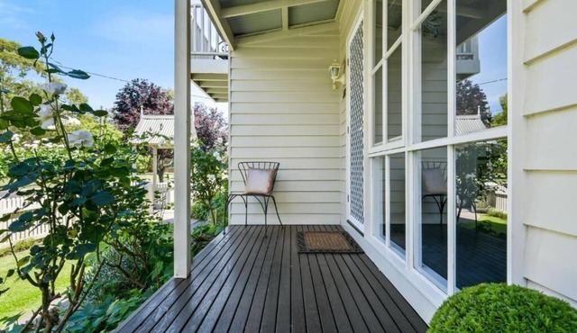 One Bedroom, Two-Storey Apartment