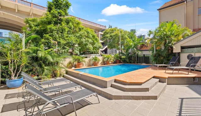 One Bedroom Unit in the Heart of Kangaroo Point