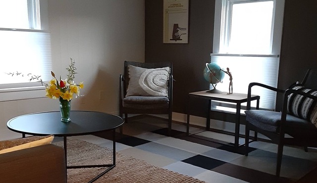 one bedroom upper apartment