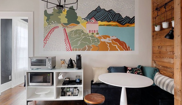 One bedroom urban hideaway right in the middle of bustling Dallas
