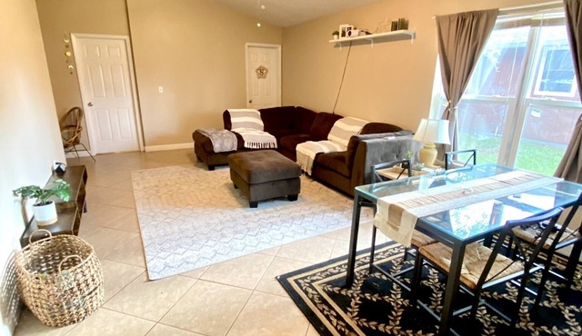 One bedroom with designated parking space at Kissimmee