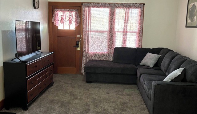 One block from downtown One bed one bath with extra folded out bed.