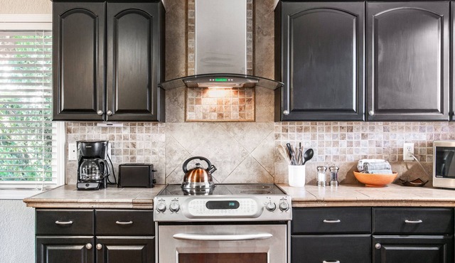 One-Block to Dayton’s Historic Center, Wine Tasting, Restaurants, Dog Friendly