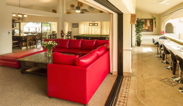 one block to medano beach , 2 blocks to the Cabo Marina & Downtown Cabo