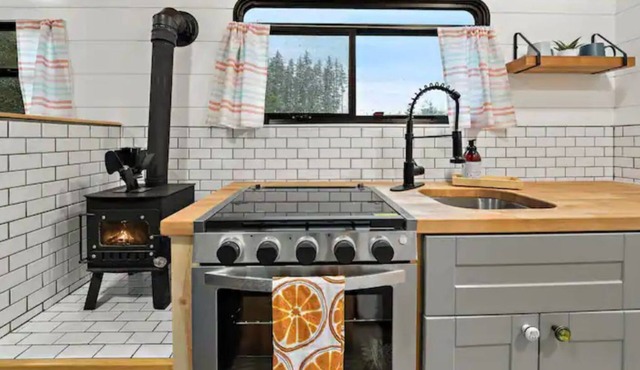 One Day Bus - Tiny Home
