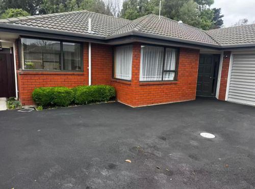 one double bedroom near christchurch airport