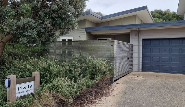 One Level at Broadbeach - Inverloch