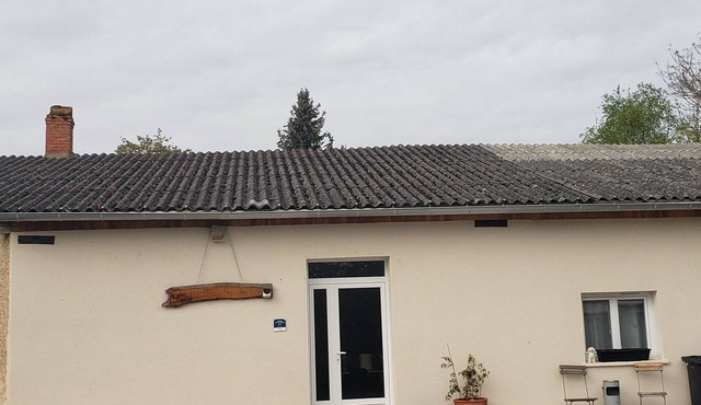 One-level gîte for a peaceful stay, close to Poitiers and various activities.