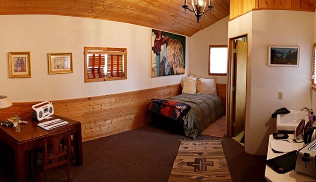 One- Man- Fisherman Cabin