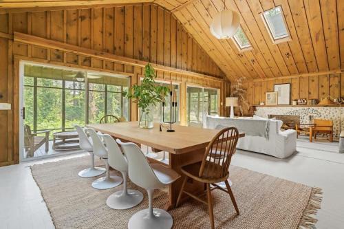 One-of-a-Kind Beach Cabin with Hot Tub