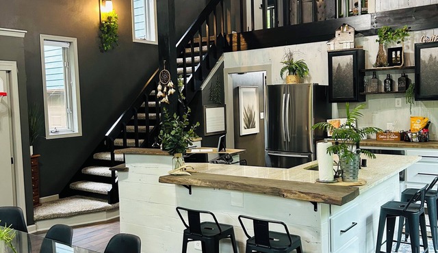 One-of-a-kind Blue Tree House Retreat Holy Hill Getaway Hiking Trails