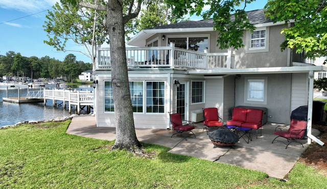 One of a Kind, "Gazebo" Cottage on Beautiful Lake Murray, SC.