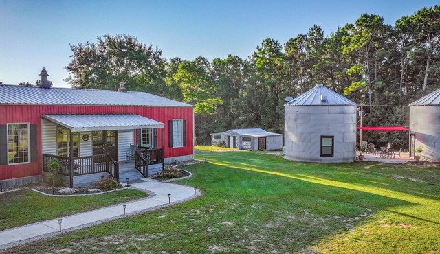 One of a kind grain bin silo cabin getaway near wedding venues and A&M!