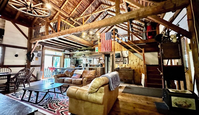 One of a kind Historic VT Barn- Cozy- All Season Family, Friend, Couples Retreat