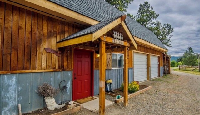 One of a kind, property with 3 charming houses, horse facility and pets welcome.